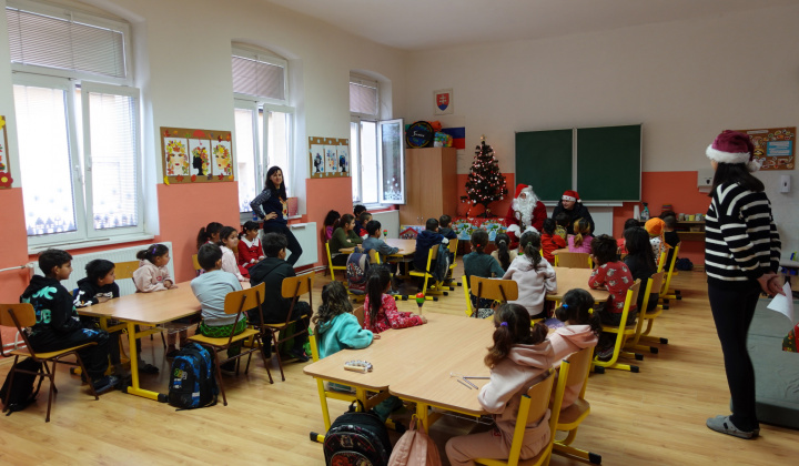 11. fotografia fotogalérie Mikulás 2024 (ZŠ-Alapiskola)