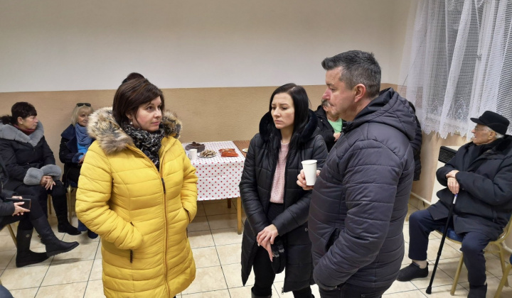 Karácsonyfa állítás Mogyorós 2024