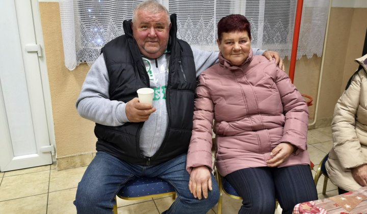 Karácsonyfa állítás Mogyorós 2024